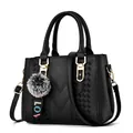Borsa a mano nera in pelle con cuciture a V e ciondolo pompon grigio morbido - Nero