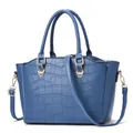 Borsa a mano blu navy in pelle goffrata coccodrillo con dettagli dorati ed eleganti - Stile Tote Motivo in Pietra / Blu