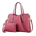 Set da 2 pezzi con borsa tote rosso rosa a grana litchi e pochette con hardware oro - rosa gomma