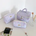 Detailed view of lavender gingham quilted stationery pouch set with pink bow pattern - L / Light Purple