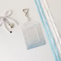 Detail van glitter blauwe acryl kaarthouder met hartsluiting en strik decoraties - Verticaal - Blauw