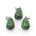 Pendentifs en rubis-zoïsite en forme de goutte d'eau avec attaches argentées - Ruby Zoisite