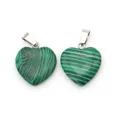 Set di due ciondoli in pietra verde malachite a forma di cuore con ganci in metallo - Piccolo / Malachite