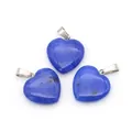 Tre ciondoli a forma di cuore in pietra naturale blu scuro con ganci argentati - Piccolo / Numero 2