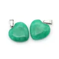 Set di due ciondoli a cuore in pietra naturale verde con ganci in metallo argento - Piccolo / Misura 4