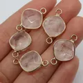 Conector de letra de piedra natural rosa con baño de oro y anillos dobles para joyería - Cristal de roca