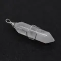 Zeshoekige witte kristallen hanger omwikkeld met zilverdraad en metalen haak - Witte Kristal Met Zilverdraad