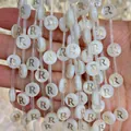 8mm white round shell bead with golden letter R for DIY jewelry making and crafts - 8mm / Letter R