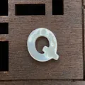 Natural white shell alphabet bead with letter Q for DIY necklace making and jewelry - Letter Q