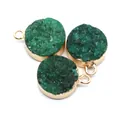 Trois pendentifs circulaires en pierre druzy vert foncé avec des bords dorés élégants - Vert Foncé (N°6)