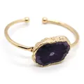 Brazalete dorado ajustable con una gran piedra de ágata púrpura natural de estilo retro - Estilo Abierto Ajustable (A) / Púrpura
