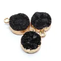 Pendentif en agate druzy noire avec bordure dorée et anneau de suspension en métal - Noir (13)