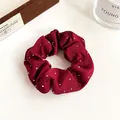 Chouchou élégant en satin rouge foncé avec strass pour coiffure en queue de cheval - Bordeaux