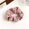 Chouchou en satin rose poudré avec strass, haute élasticité et design de style français - Vieux rose