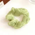 Chouchou en organza vert pâle avec éclat perlé et design élastique pour cheveux - Vert matcha