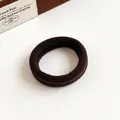 Dicker, hochelastischer kaffeebrauner nahtloser Haargummi mit weicher Textur - Dunkelbraun