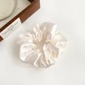 Elegante elastico per capelli in raso bianco crema con alta elasticità e texture - Bianco avorio