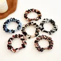 Set di 6 elastici per capelli con stampa leopardata e elastici in seta per coda - Misto Casuale