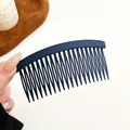Peigne à cheveux bleu foncé mat pour fixer la frange et coiffer les cheveux au quotidien - Bleu marine