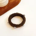Élastique cheveux marron foncé avec strass de luxe et texture tricotée épaisse - Marron