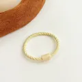 Élastique à cheveux spirale jaune crème avec connecteur pour coiffures de filles - Beige