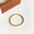 Élastique à cheveux sans couture avec fil doré brillant pour coiffures d'enfants - Or
