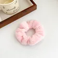 Chouchou en peluche rose clair doux avec haute élasticité pour coiffures élégantes - Rose Clair