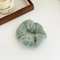 Chouchou doux en peluche vert clair en fausse fourrure pour queue de cheval - Vert