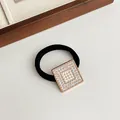 Élastique à cheveux noir orné d'un carré doré rose serti de cristaux scintillants - 013# Strass AB Carré