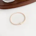 Minimalist elastic heart hair tie in cream beige color for high ponytail styles - Beige