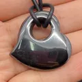 Natuurlijke hematiet stenen hartvormige hanger ketting met glanzende metalen afwerking - Hematiet