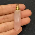 Ciondolo boccetta di profumo in quarzo rosa con tappo e anello in metallo dorato - Stile 3 / Quarzo rosa