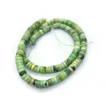 Dettaglio di perle cilindriche in pietra naturale verde chiaro con venature per gioielli DIY - Colore 19 (Verde Chiaro)