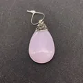Pendente a goccia in pietra naturale rosa con castone argentato e strass incastonati - Calcedonio Rosa