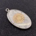Pendente ovale in turchese bianco con motivo in filigrana dorata e cornice d'argento - Turchese Bianco con Stile Mandala Oro (27)