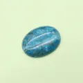 Cabochon di crisocolla ovale lucido con vivace texture minerale blu e verde naturale - 30x40mm / Blu