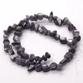 Détail de perles en nacre violette irrégulières avec un éclat nacré naturel pour bijoux - Style Ombré Violet Foncé Gris (14) / 4-6mm (27g/Fil)