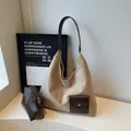 Bolso tote grande de ante caqui con bolsillo de cuero marrón y estuche pequeño a juego - Con Bolsa Pequeña / Caqui