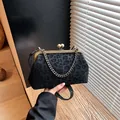 Sac à main léopard vintage gris foncé avec bandoulière chaîne dorée et fermoir métal - Noir