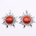 Poliertes Silber-Sonnen-Pendel mit rundem rotem Jaspis und strahlendem Design - Roter Jaspis