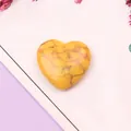 Piedra de pirita sintética pulida en forma de corazón con texturas naturales únicas - Patrón Red Amarillo Marrón (No.23)