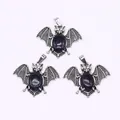 Gotische vleermuis hangers met blauwe zandsteen kristallen in vintage zilver, set van 3 - Blauwe zandsteen