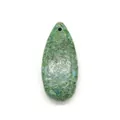 Ciondolo a goccia artigianale realizzato con scaglie di pietra verde e turchese - Colore 28 (Ghiaia Verde Ciano)