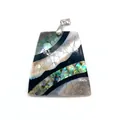 Ciondolo trapezoidale con mosaico in madreperla abalone e motivi neri su bianco - Stile Splicing Ventaglio/Trapezio N.8