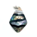 Ciondolo a rombo con intarsi in conchiglia di abalone e pietra nera con gancio in argento - Stile Splicing Rombo/Irregolare N.9