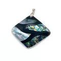 Ciondolo quadrato in conchiglia nera con inserto in abalone e chiusura argento - Stile Splicing Quadrato N.11
