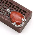 Ciondolo a goccia in diaspro rosso con intaglio floreale in metallo argento - Diaspro Rosso