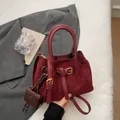 Retro burgundy frosted bucket bag with pleated wings and adjustable golden buckle - No Pendant / Burgundy