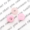 Set di tre perline in pietra rosa a forma di donut per creazione gioielli fai-da-te - Quarzo rosa