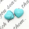 Pietre di turchese lucide a forma di cuore con venature minerali naturali - Turchese venato blu